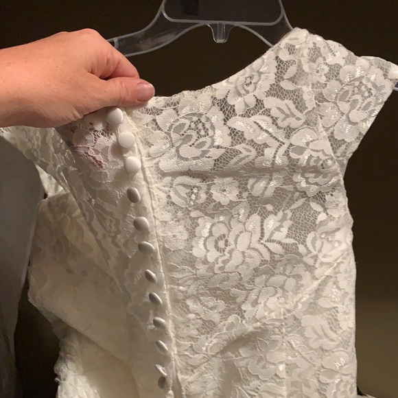 NWT stunning wedding dress in ivory - Picture 9 of 9